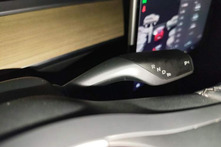 Used Tesla Model Y 2022 Revised Version Rear-Wheel Drive Gear Lever