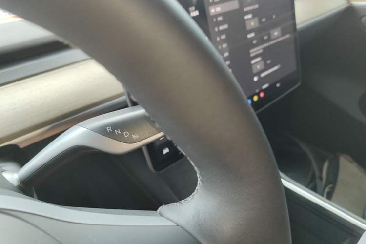 Used Tesla Model Y 2022 Revised Version Rear-Wheel Drive Gear Lever