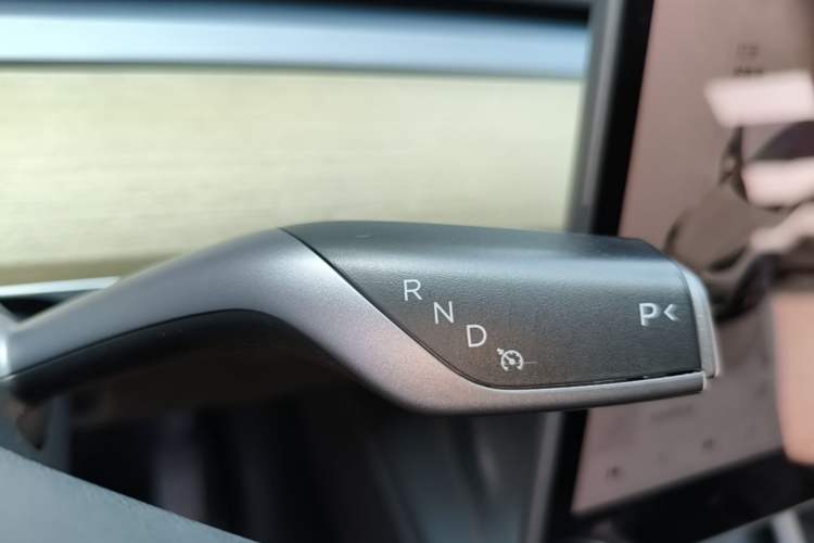 Used Tesla Model Y 2022 Revised Version Rear-Wheel Drive Gear Lever
