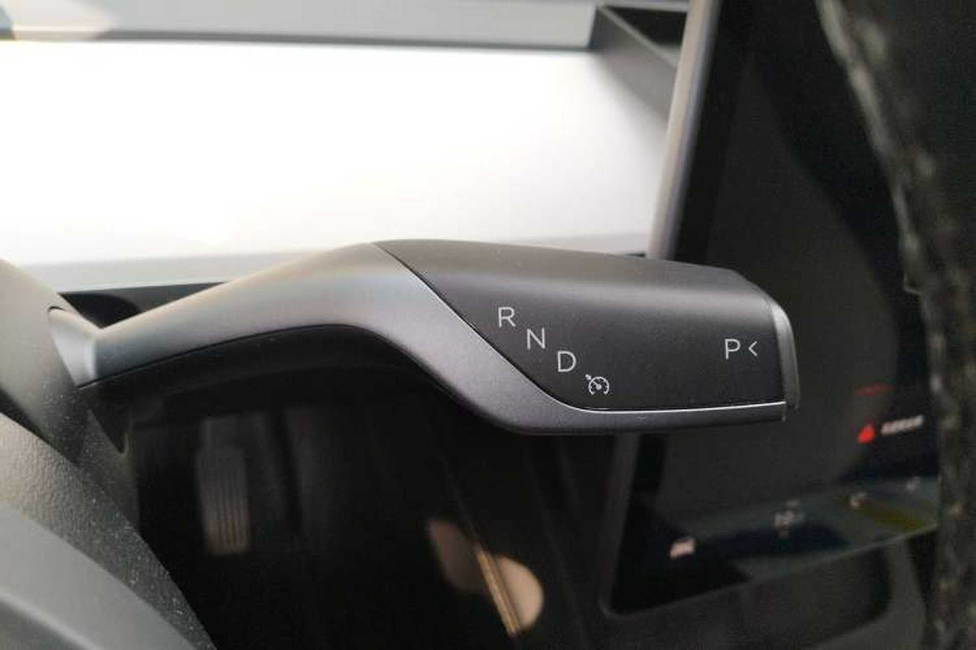 Used Tesla Model Y 2022 Long-Range All-Wheel-Drive Version Gear Lever
