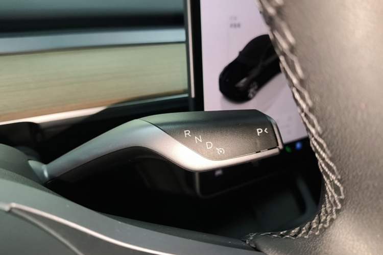 Used Tesla Model Y 2022 Long-Range All-Wheel-Drive Version Gear Lever