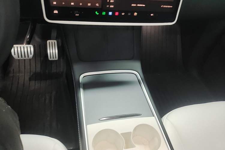Used Tesla Model Y 2022 Performance High-Performance All-Wheel-Drive Version Gear Lever