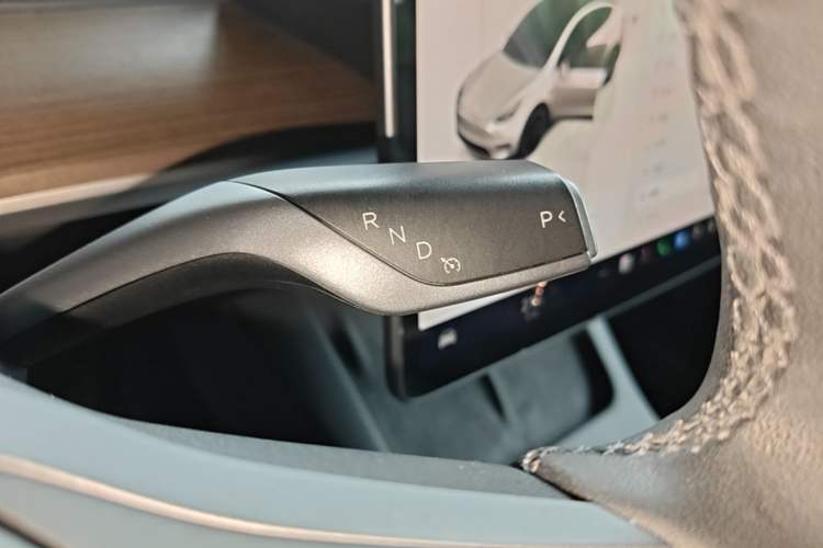 Used Tesla Model Y 2022 Long-Range All-Wheel-Drive Version Gear Lever
