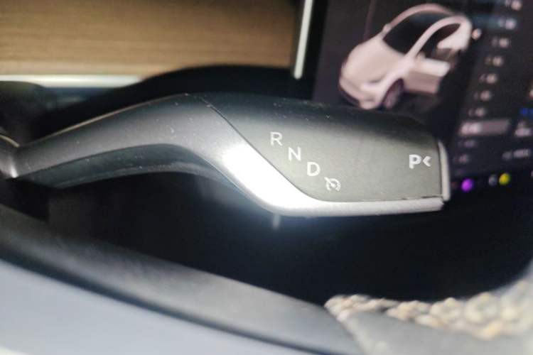Used Tesla Model Y 2022 Revised Version Rear-Wheel Drive Gear Lever