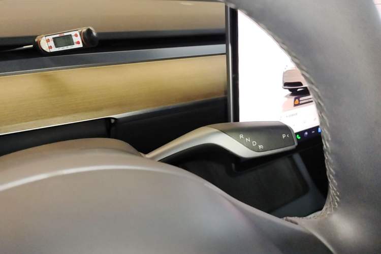Used Tesla Model Y 2022 Long-Range All-Wheel-Drive Version Gear Lever