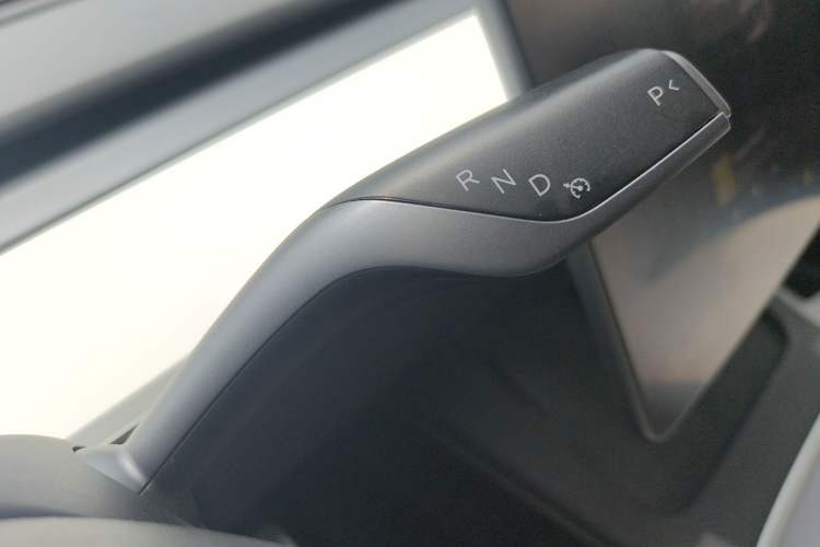 Used Tesla Model Y 2022 Performance High-Performance All-Wheel-Drive Version Gear Lever