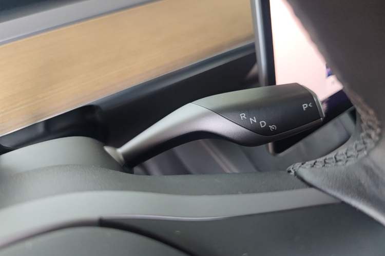 Used Tesla Model Y 2022 Revised Version Rear-Wheel Drive Gear Lever