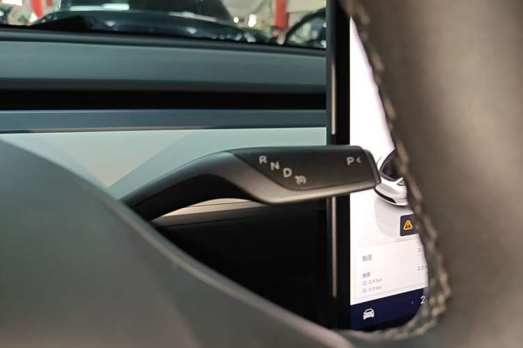 Used Tesla Model Y 2022 Long-Range All-Wheel-Drive Version Gear Lever