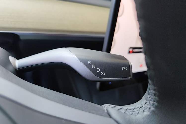 Used Tesla Model Y 2022 Revised Version Rear-Wheel Drive Gear Lever