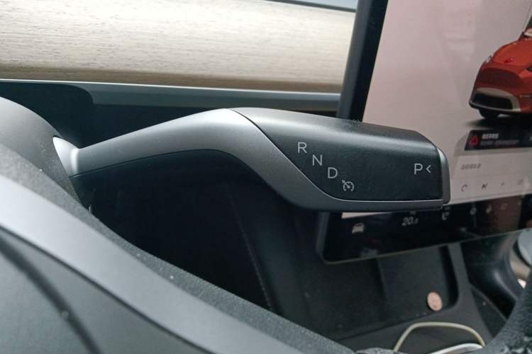 Used Tesla Model Y 2022 Revised Version Rear-Wheel Drive Gear Lever