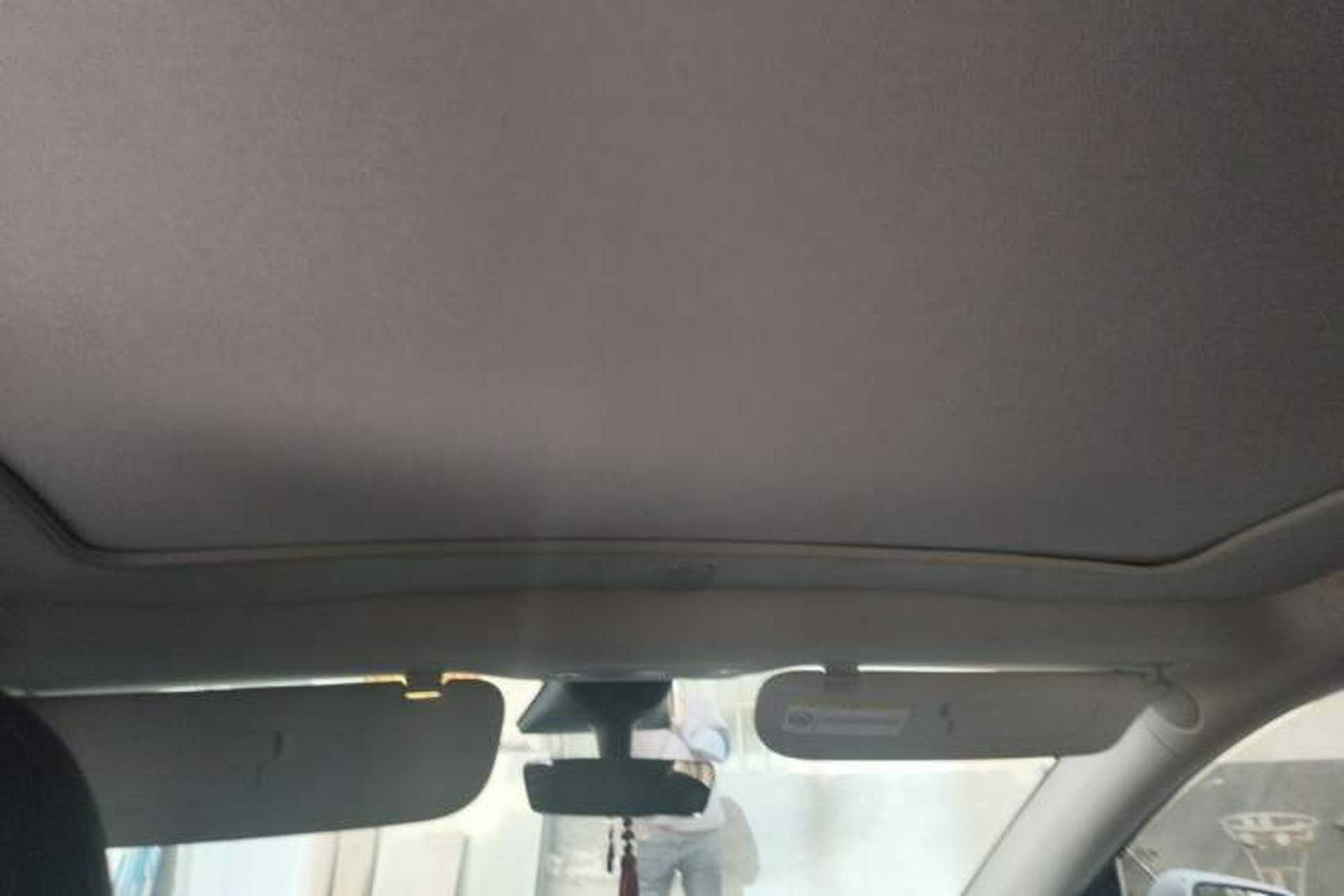 Used Tesla Model Y 2022 Rear-Wheel-Drive Version Headliner