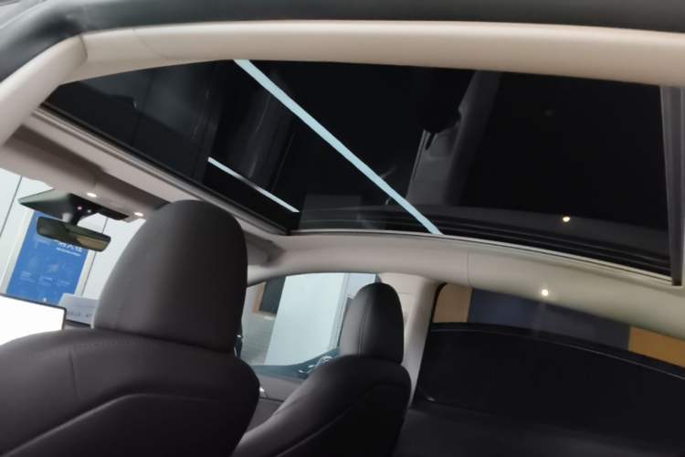 Used Tesla Model Y 2022 Revised Version Rear-Wheel Drive Headliner