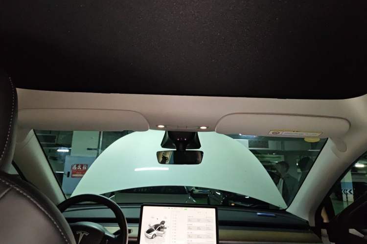 Used Tesla Model Y 2022 Rear-Wheel-Drive Version Headliner