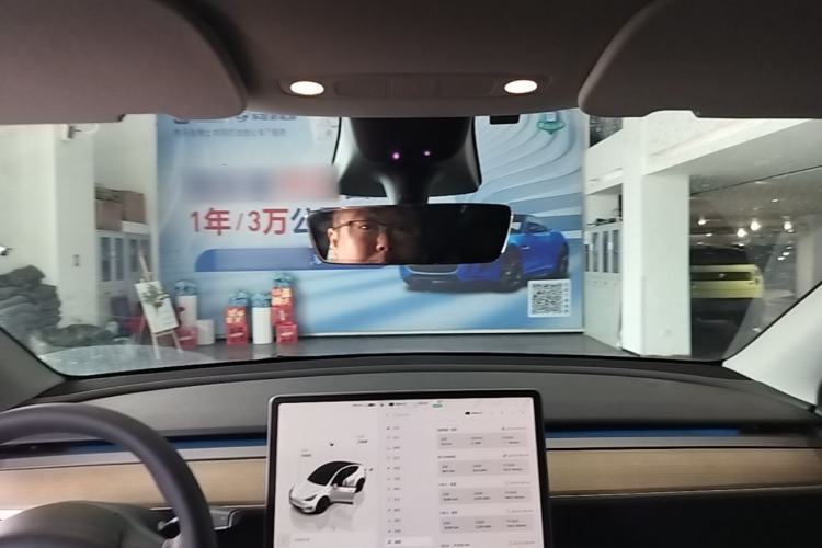 Used Tesla Model Y 2022 Rear-Wheel-Drive Version Headliner