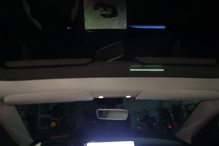 Used Tesla Model Y 2022 Rear-Wheel-Drive Version Headliner