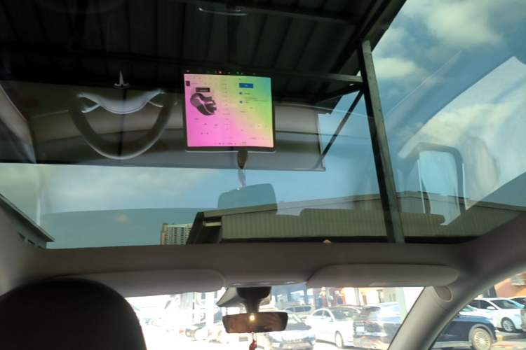Used Tesla Model Y 2022 Rear-Wheel-Drive Version Headliner