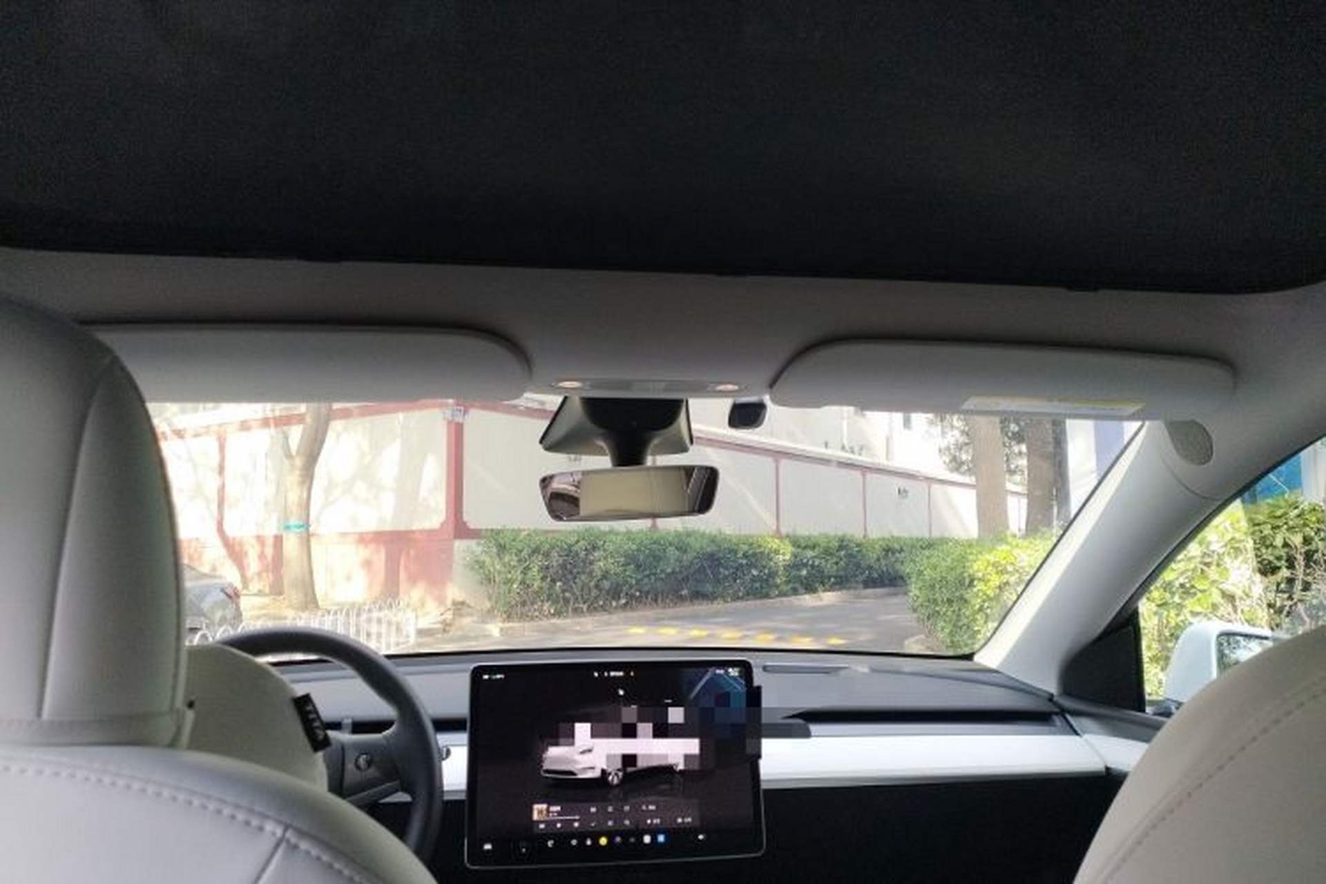 Used Tesla Model Y 2022 Long-Range All-Wheel-Drive Version Headliner