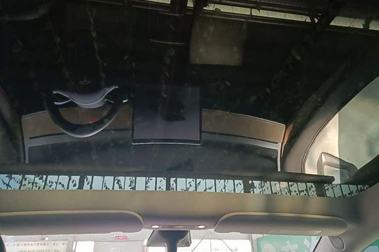 Used Tesla Model Y 2022 Rear-Wheel-Drive Version Headliner