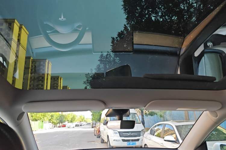 Used Tesla Model Y 2022 Rear-Wheel-Drive Version Headliner
