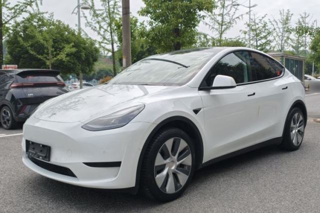 Used Tesla Model Y 2022 Rear-Wheel-Drive Version
