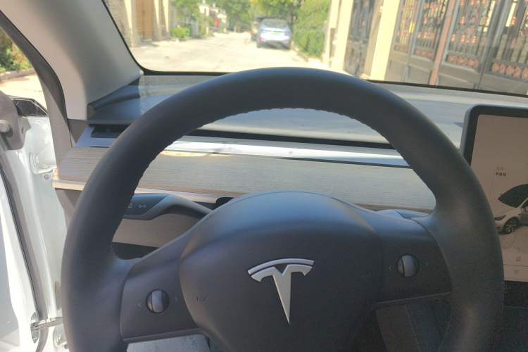 Used Tesla Model Y 2022 Long-Range All-Wheel-Drive Version Instrument Cluster