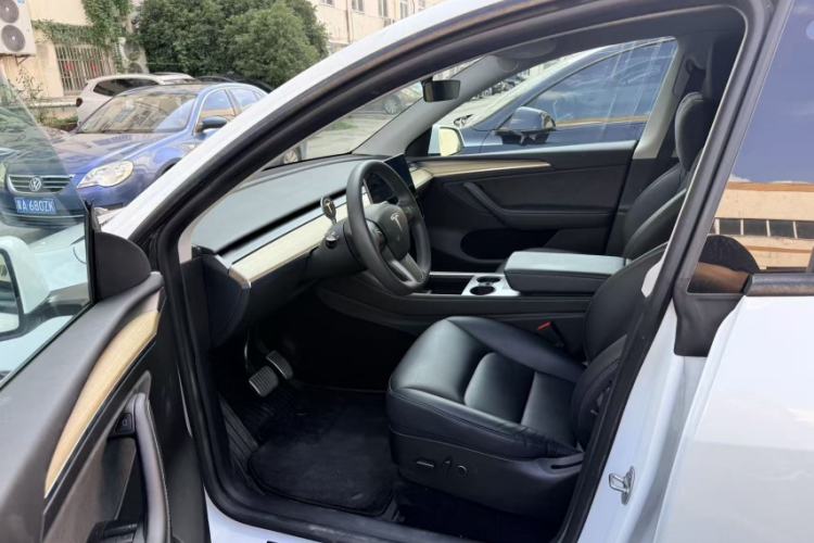 Used Tesla Model Y 2022 Revised Version Rear-Wheel Drive Interior 1