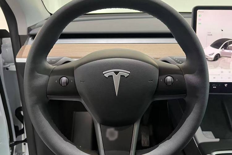 Used Tesla Model Y 2022 Revised Version Long-Range All-Wheel Drive Interior 1