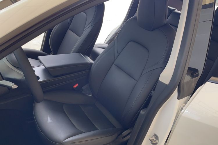 Used Tesla Model Y 2022 Rear-Wheel-Drive Version Interior 10