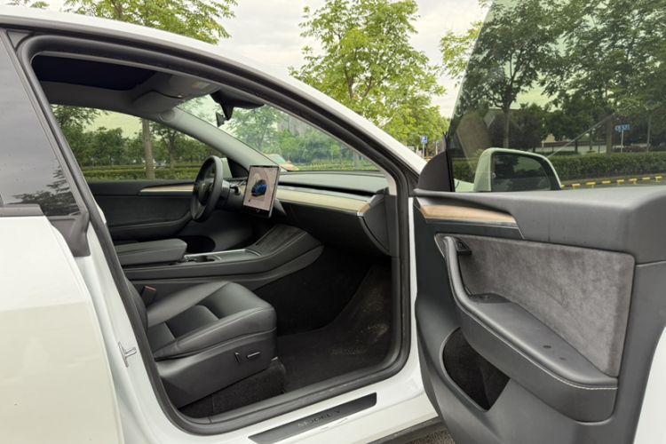 Used Tesla Model Y 2022 Revised Version Rear-Wheel Drive Interior 10
