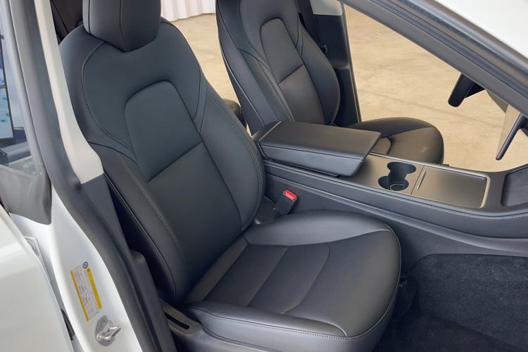 Used Tesla Model Y 2022 Rear-Wheel-Drive Version Interior 11