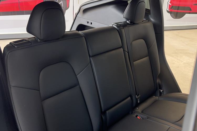 Used Tesla Model Y 2022 Rear-Wheel-Drive Version Interior 12