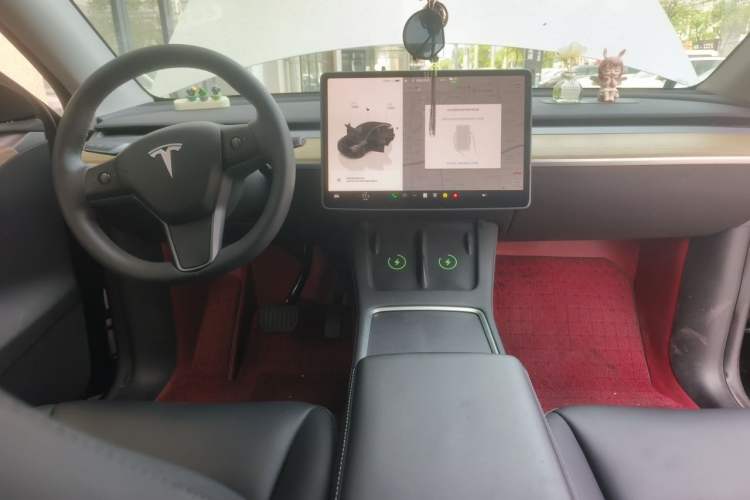Used Tesla Model Y 2022 Revised Version Long-Range All-Wheel Drive Interior 2