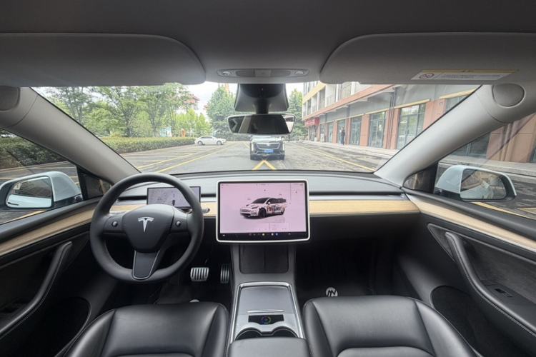 Used Tesla Model Y 2022 Performance High-Performance All-Wheel-Drive Version Interior 2
