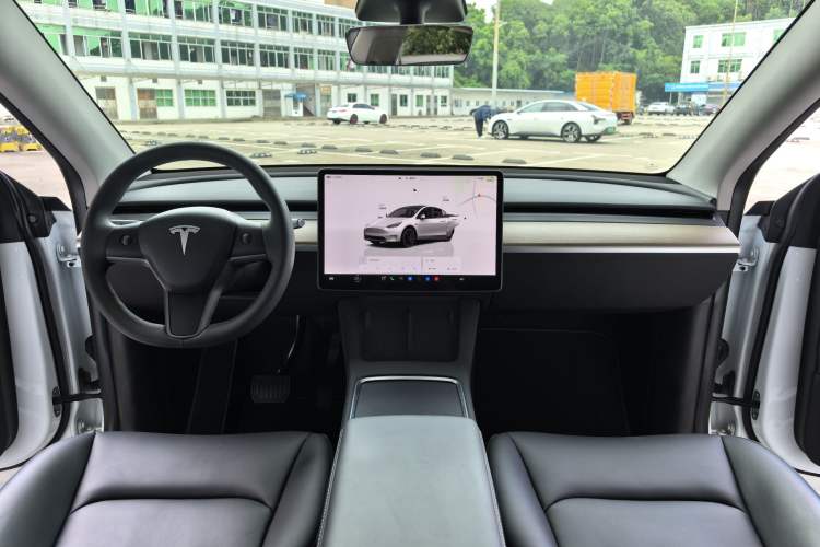 Used Tesla Model Y 2022 Performance High-Performance All-Wheel-Drive Version Interior 2