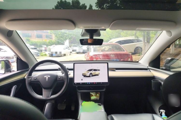 Used Tesla Model Y 2022 Revised Version Long-Range All-Wheel Drive Interior 2