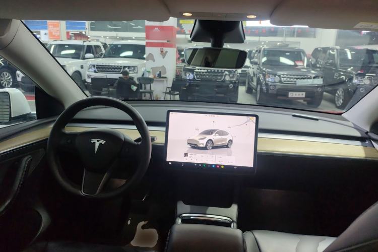 Used Tesla Model Y 2022 Revised Version Long-Range All-Wheel Drive Interior 2
