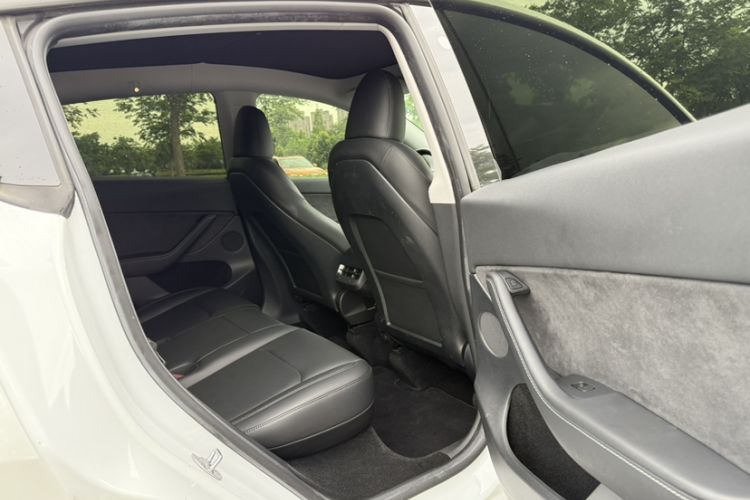 Used Tesla Model Y 2022 Revised Version Rear-Wheel Drive Interior 2
