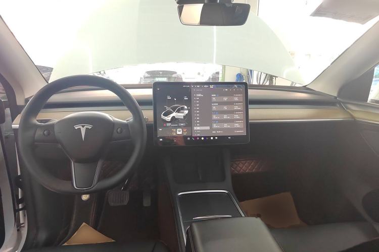 Used Tesla Model Y 2022 Revised Version Long-Range All-Wheel Drive Interior 2