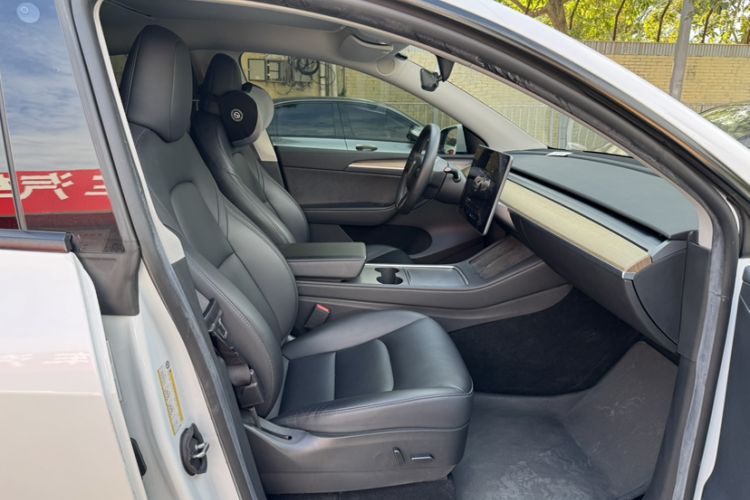 Used Tesla Model Y 2022 Revised Version Rear-Wheel Drive Interior 2