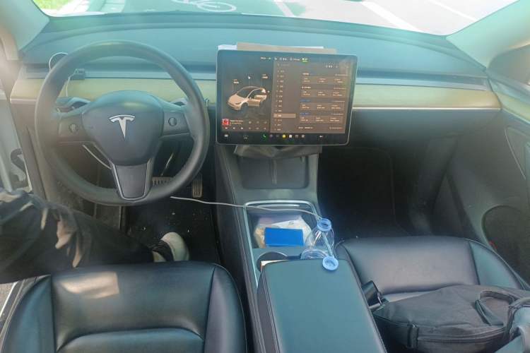 Used Tesla Model Y 2022 Revised Version Long-Range All-Wheel Drive Interior 2