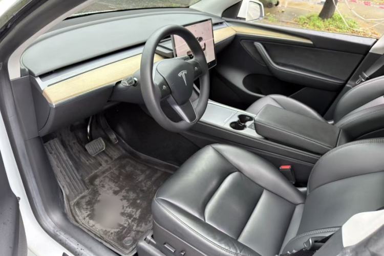 Used Tesla Model Y 2022 Revised Version Rear-Wheel Drive Interior 3