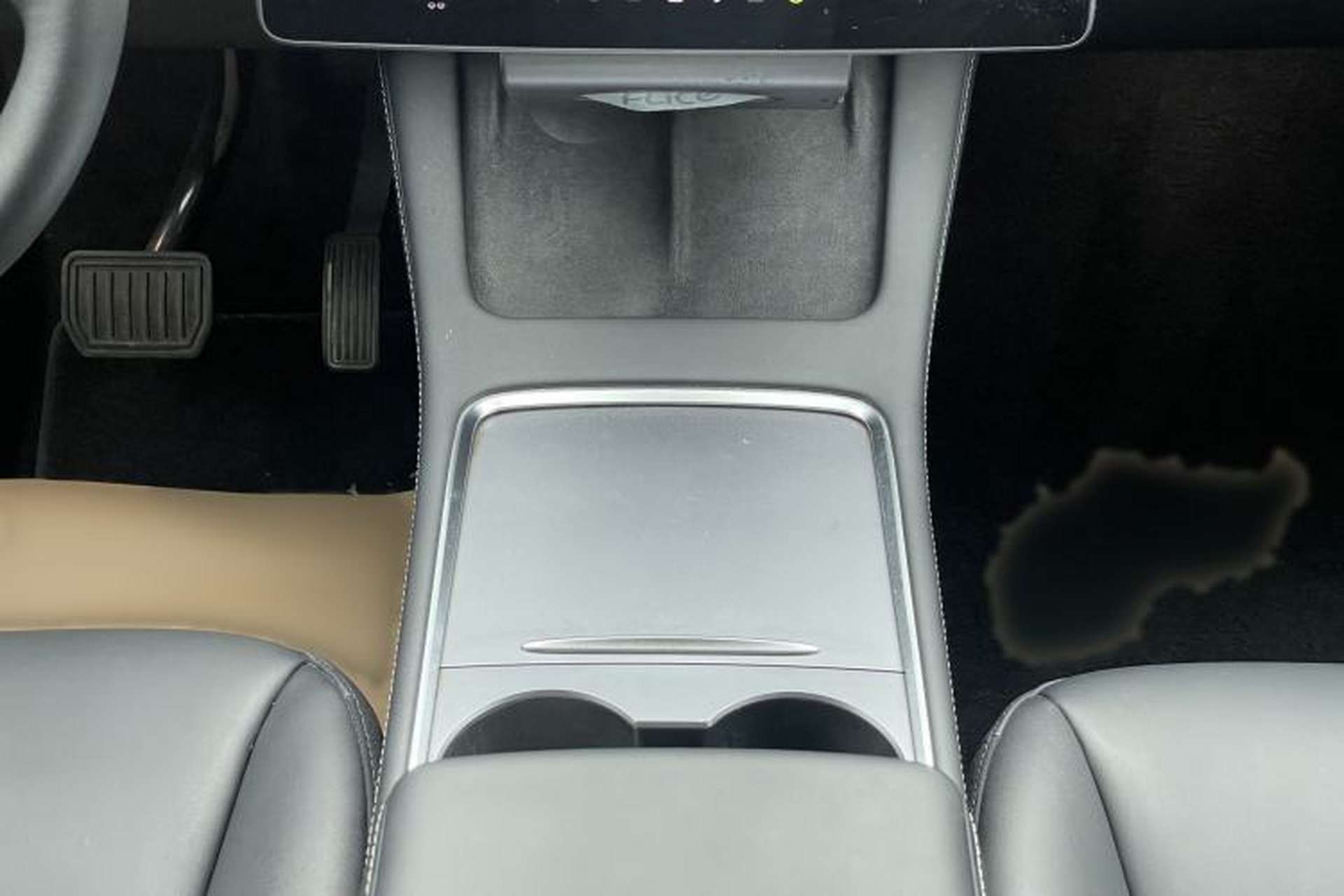 Used Tesla Model Y 2022 Rear-Wheel-Drive Version Interior 3