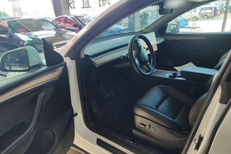 Used Tesla Model Y 2022 Revised Version Rear-Wheel Drive Interior 3