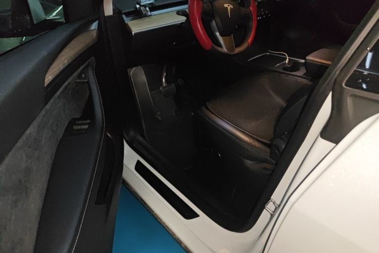 Used Tesla Model Y 2022 Revised Version Rear-Wheel Drive Interior 3