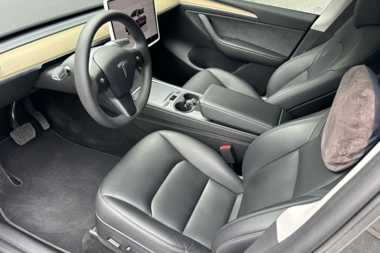 Used Tesla Model Y 2022 Revised Version Rear-Wheel Drive Interior 3