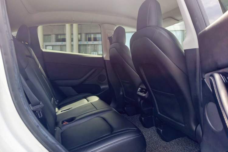 Used Tesla Model Y 2022 Revised Version Rear-Wheel Drive Interior 3