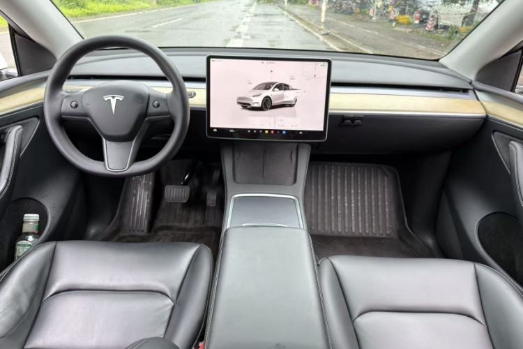 Used Tesla Model Y 2022 Revised Version Rear-Wheel Drive Interior 4