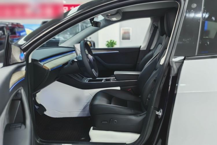 Used Tesla Model Y 2022 Revised Version Rear-Wheel Drive Interior 4