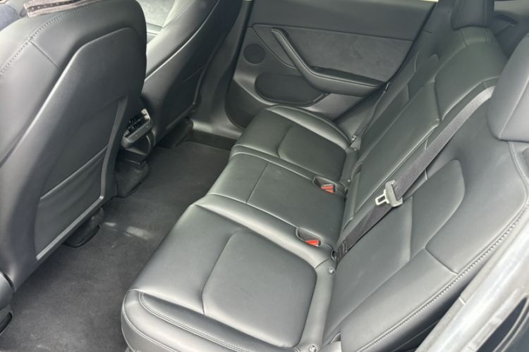 Used Tesla Model Y 2022 Revised Version Rear-Wheel Drive Interior 4
