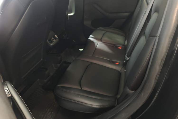 Used Tesla Model Y 2022 Revised Version Long-Range All-Wheel Drive Interior 4